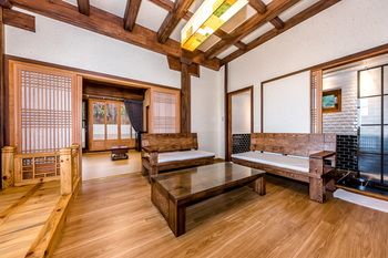 Jeju Hanok Hotel Hallagung 2*