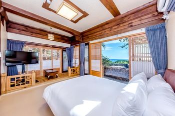 Jeju Hanok Hotel Hallagung 2*