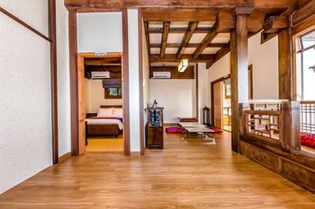 Jeju Hanok Hotel Hallagung 2*