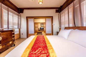 Jeju Hanok Hotel Hallagung 2*