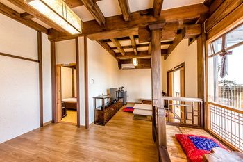 Jeju Hanok Hotel Hallagung 2*