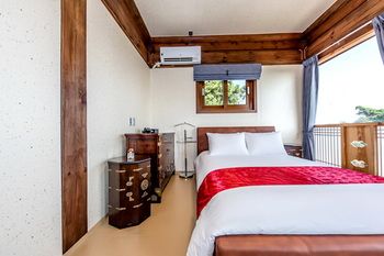 Jeju Hanok Hotel Hallagung 2*