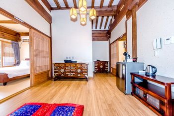Jeju Hanok Hotel Hallagung 2*