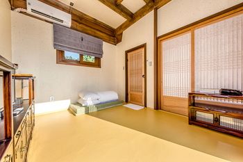 Jeju Hanok Hotel Hallagung 2*