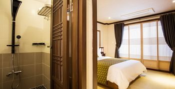 Jeju Hanok Hotel Hallagung 2*