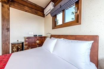 Jeju Hanok Hotel Hallagung 2*