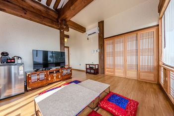 Jeju Hanok Hotel Hallagung 2*