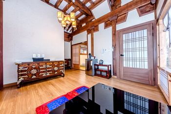 Jeju Hanok Hotel Hallagung 2*