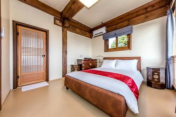 Jeju Hanok Hotel Hallagung 2*