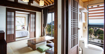 Jeju Hanok Hotel Hallagung 2*