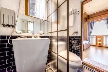 Jeju Hanok Hotel Hallagung 2*