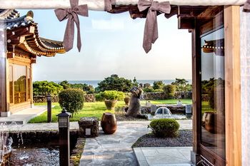Jeju Hanok Hotel Hallagung 2*
