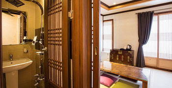 Jeju Hanok Hotel Hallagung 2*