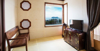 Jeju Hanok Hotel Hallagung 2*