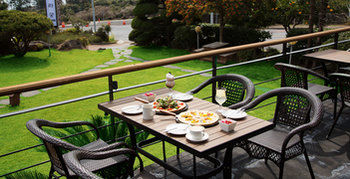 Jeju Hanok Hotel Hallagung 2*