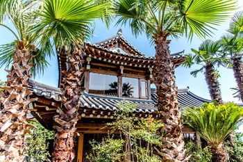 Jeju Hanok Hotel Hallagung 2*