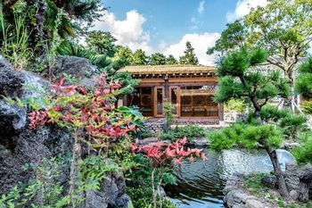 Jeju Hanok Hotel Hallagung 2*