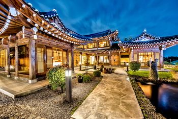 Jeju Hanok Hotel Hallagung 2*