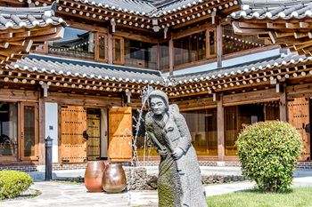 Jeju Hanok Hotel Hallagung 2*