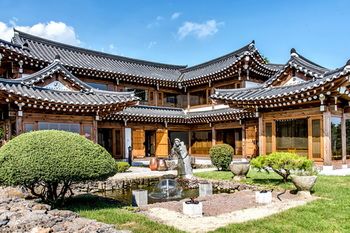 Jeju Hanok Hotel Hallagung 2*