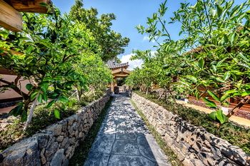 Jeju Hanok Hotel Hallagung 2*