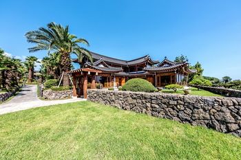 Jeju Hanok Hotel Hallagung 2*