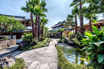 Jeju Hanok Hotel Hallagung 2*