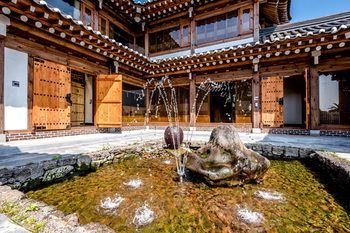 Jeju Hanok Hotel Hallagung 2*