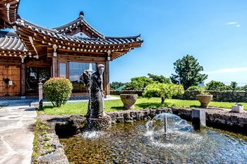 Jeju Hanok Hotel Hallagung 2*