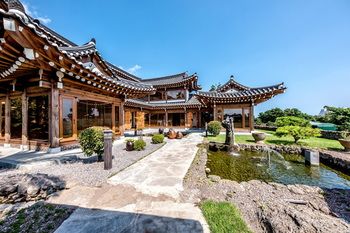 Jeju Hanok Hotel Hallagung 2*