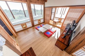 Jeju Hanok Hotel Hallagung 2*