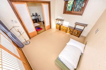Jeju Hanok Hotel Hallagung 2*