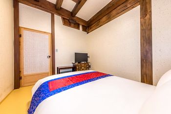 Jeju Hanok Hotel Hallagung 2*