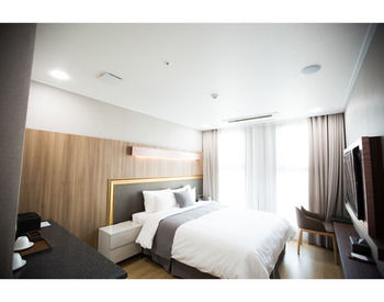 Hotel L'Art Gimpo 3*
