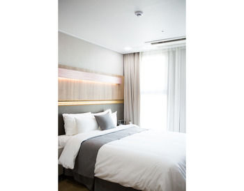 Hotel L'Art Gimpo 3*
