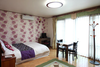 Hera's Castle 2*