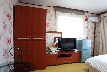 Hera's Castle 2*