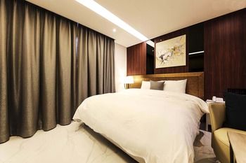 Guwol Hotel 3*