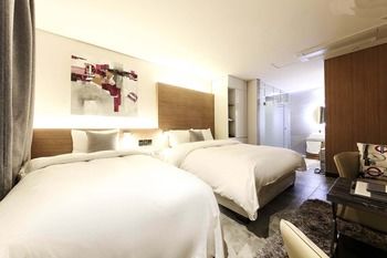 Guwol Hotel 3*