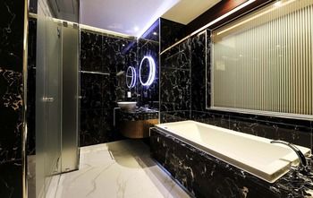 Guwol Hotel 3*