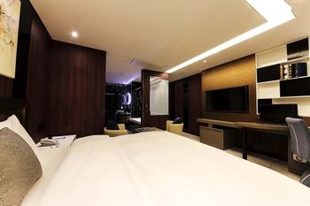 Guwol Hotel 3*