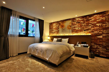 Guwol Hotel 3*