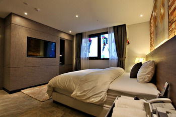 Guwol Hotel 3*