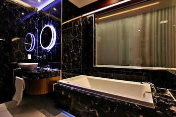 Guwol Hotel 3*