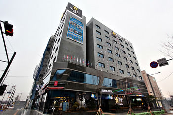 Guwol Hotel 3*