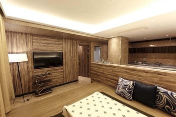Guwol Hotel 3*