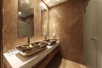 Guwol Hotel 3*