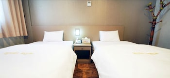 Raum Hotel 3*