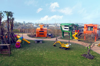 Blue Whale Resort 3*