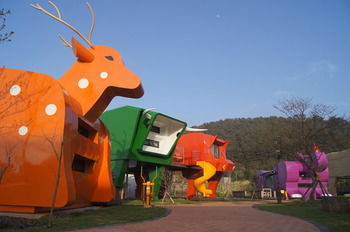 Blue Whale Resort 3*